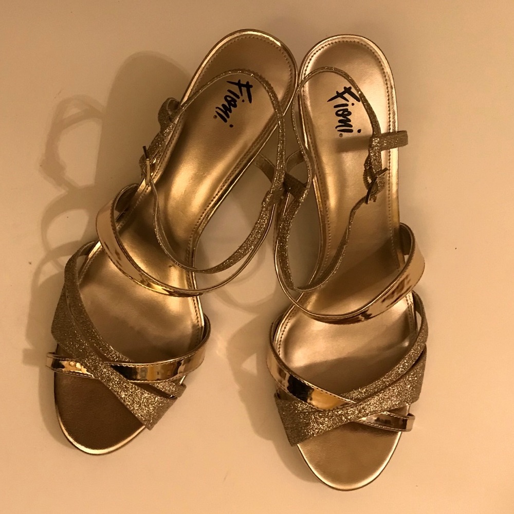 Fioni gold buckle strapped heels 11W, 1 1/2 in
